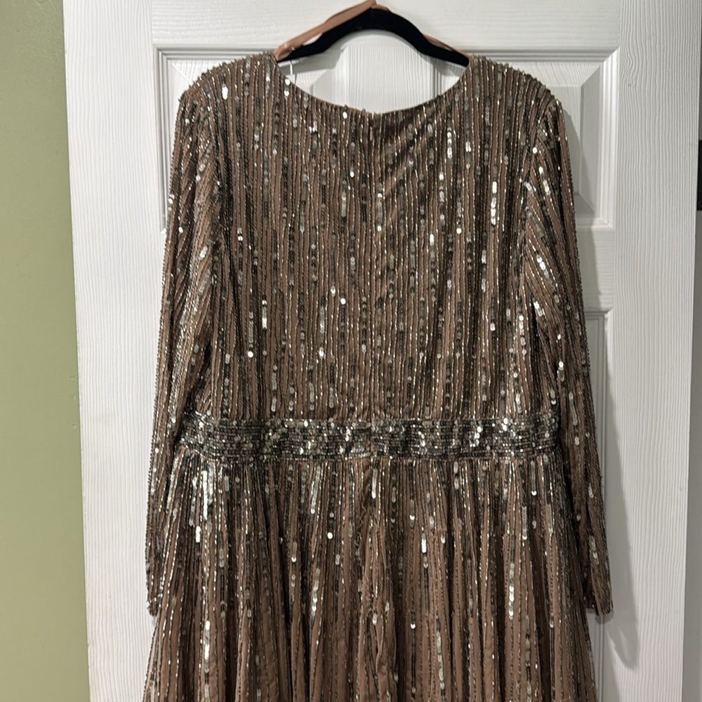 Mac Duggal Midi Dress - Picture 10 of 14